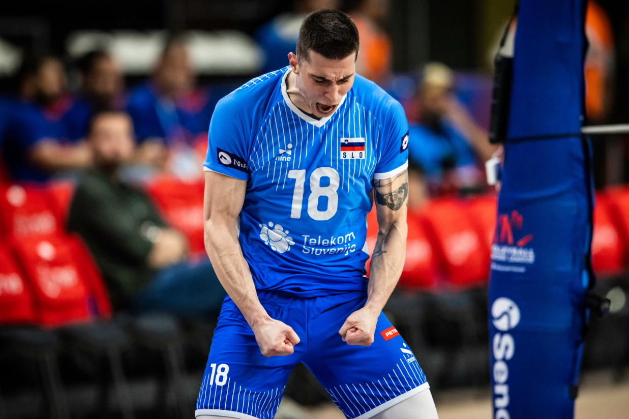 关于Karsa重要时刻夺冠，加拿大队带队取胜！的信息